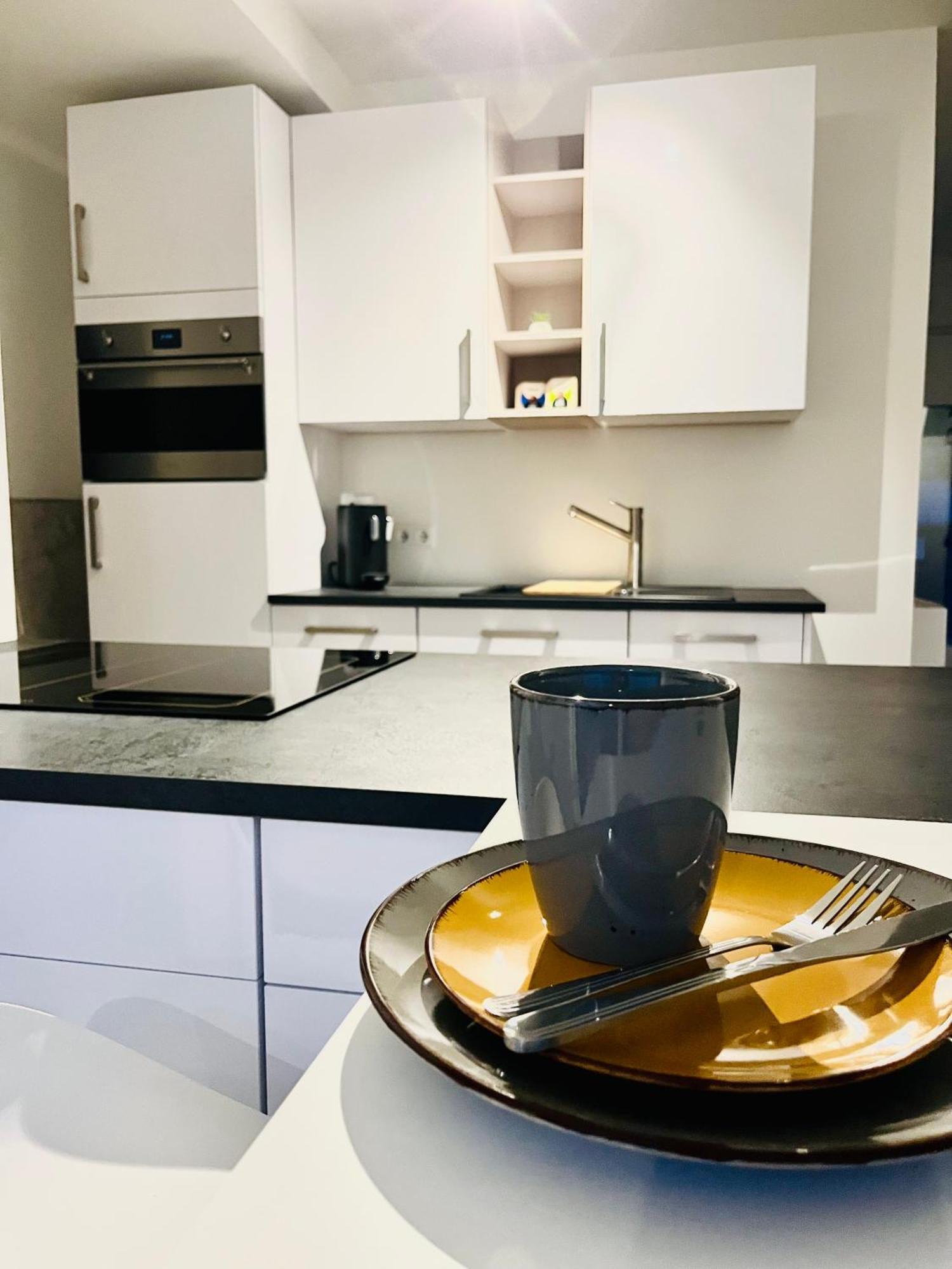 Apartment 55m2 Rabenstein Kids Welcome, Wifi, Parkplatz, Waschmaschine, Babybett, Sandkasten *